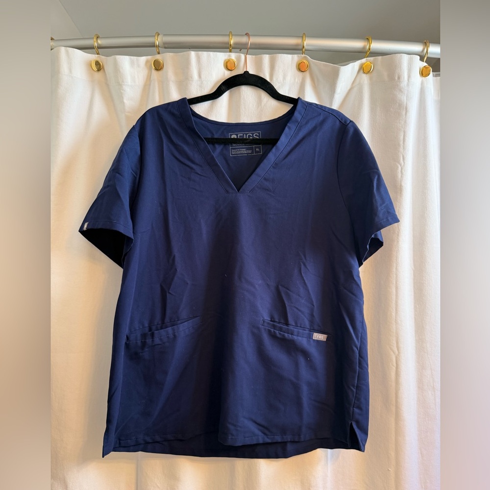 Figs Women’s Casma Navy Scrub Top